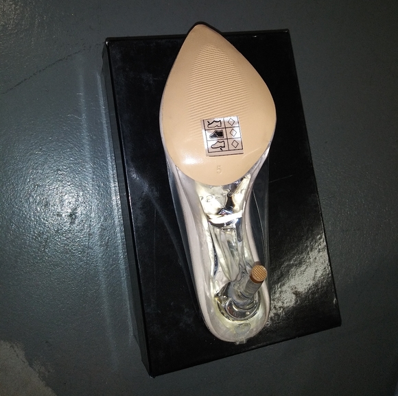 Shoes - Picture 3 of 3